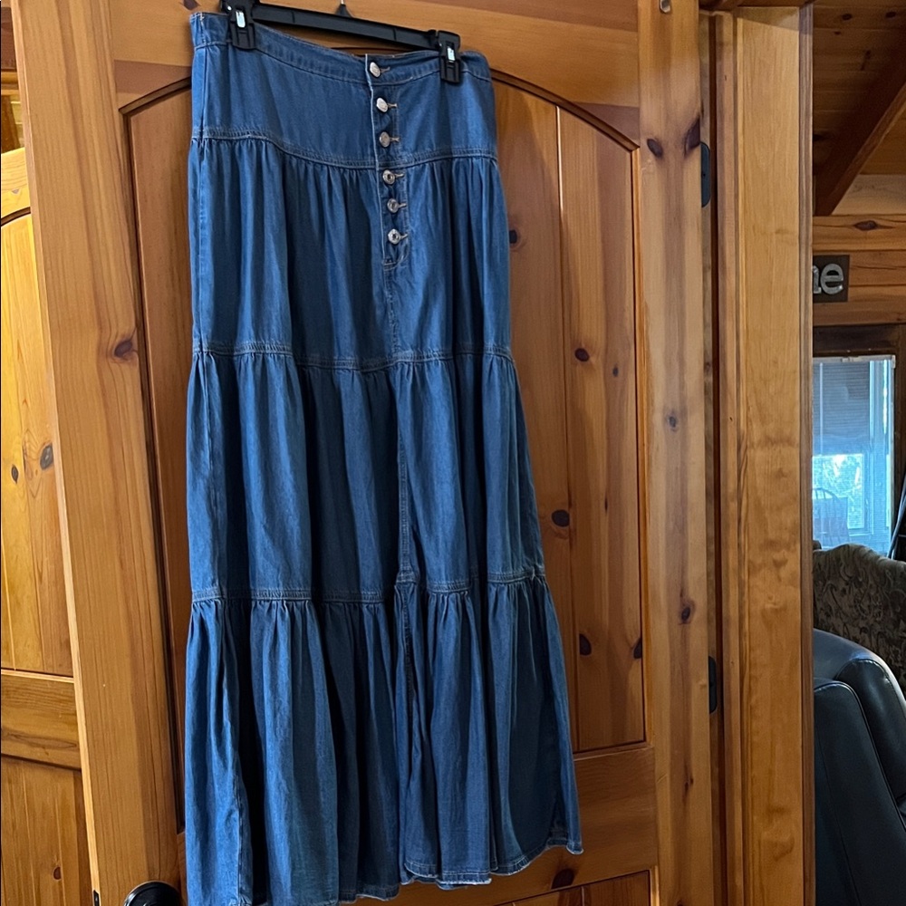 eesome Blue Tiered A-Line Skirt